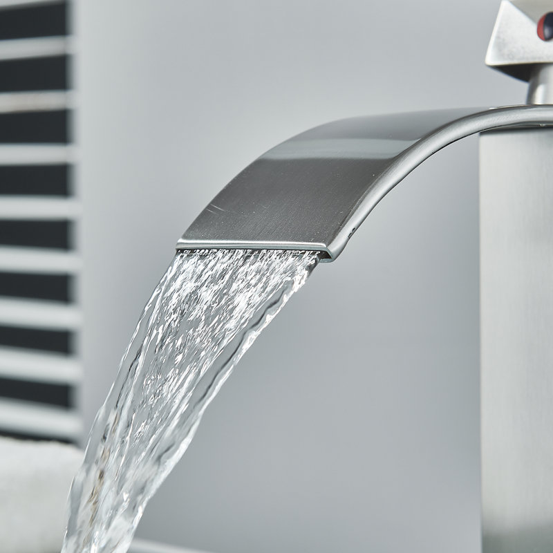  Robinet de salle de bain à cascade, robinet de lavabo de salle de bain monocorps à 1 trou et 3 trous, robinet de meuble-lavabo avec plaque de pont, tuyaux d'alimentation