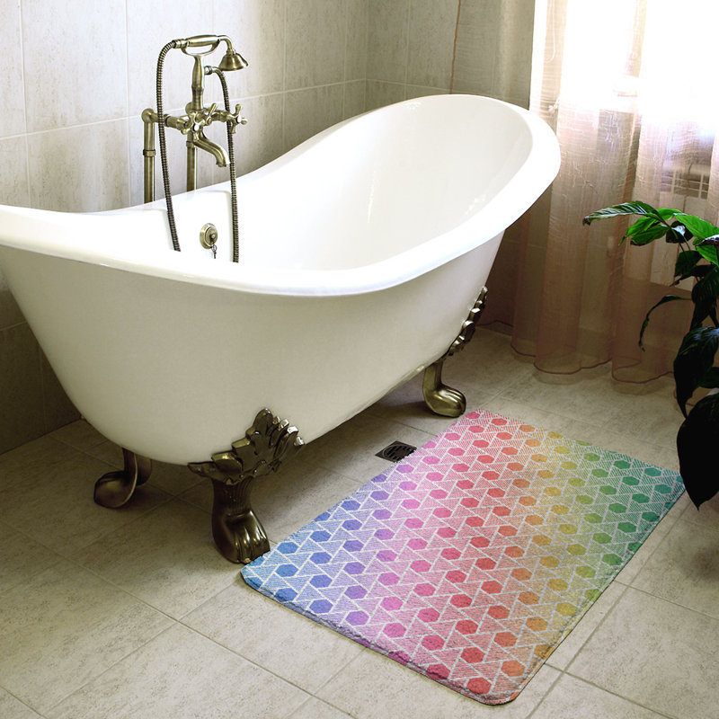 Tapis de bain géométrique anti-dérapant en forme d’hexagones et de triangles Rainbow, Arc-en-ciel, l 21 po x L 34 po