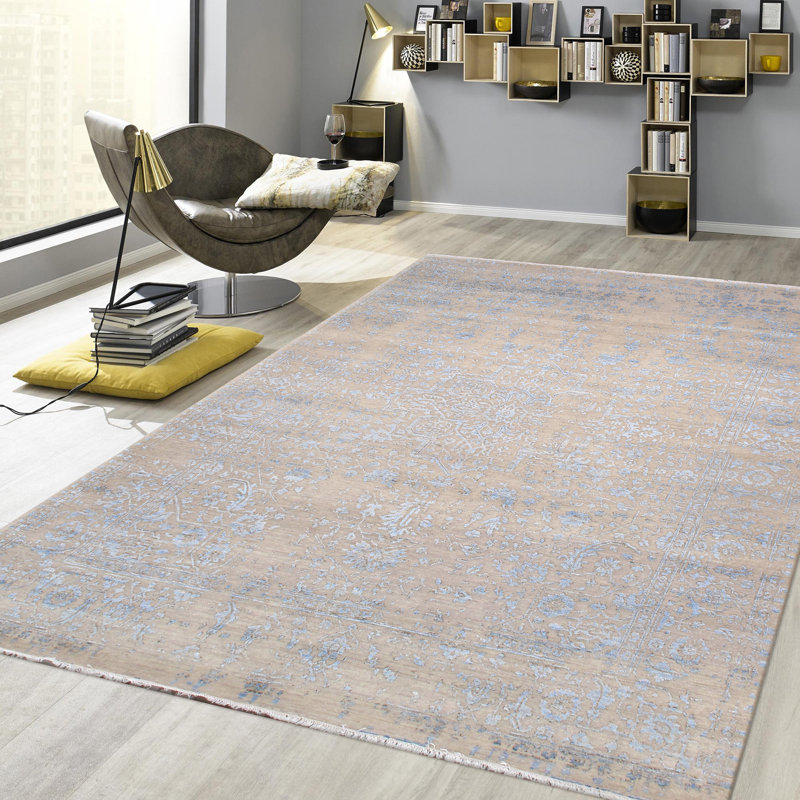 Beige transitionnel / L Tapis bleu