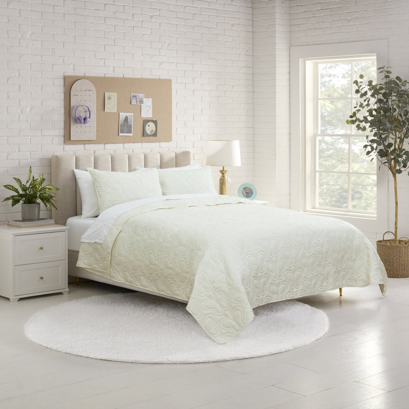Lemon Tree Pearl Off White Quilt Set, Twin Quilt + 1 Standard Sham