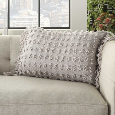 Tassel Detailed Throw Pillow