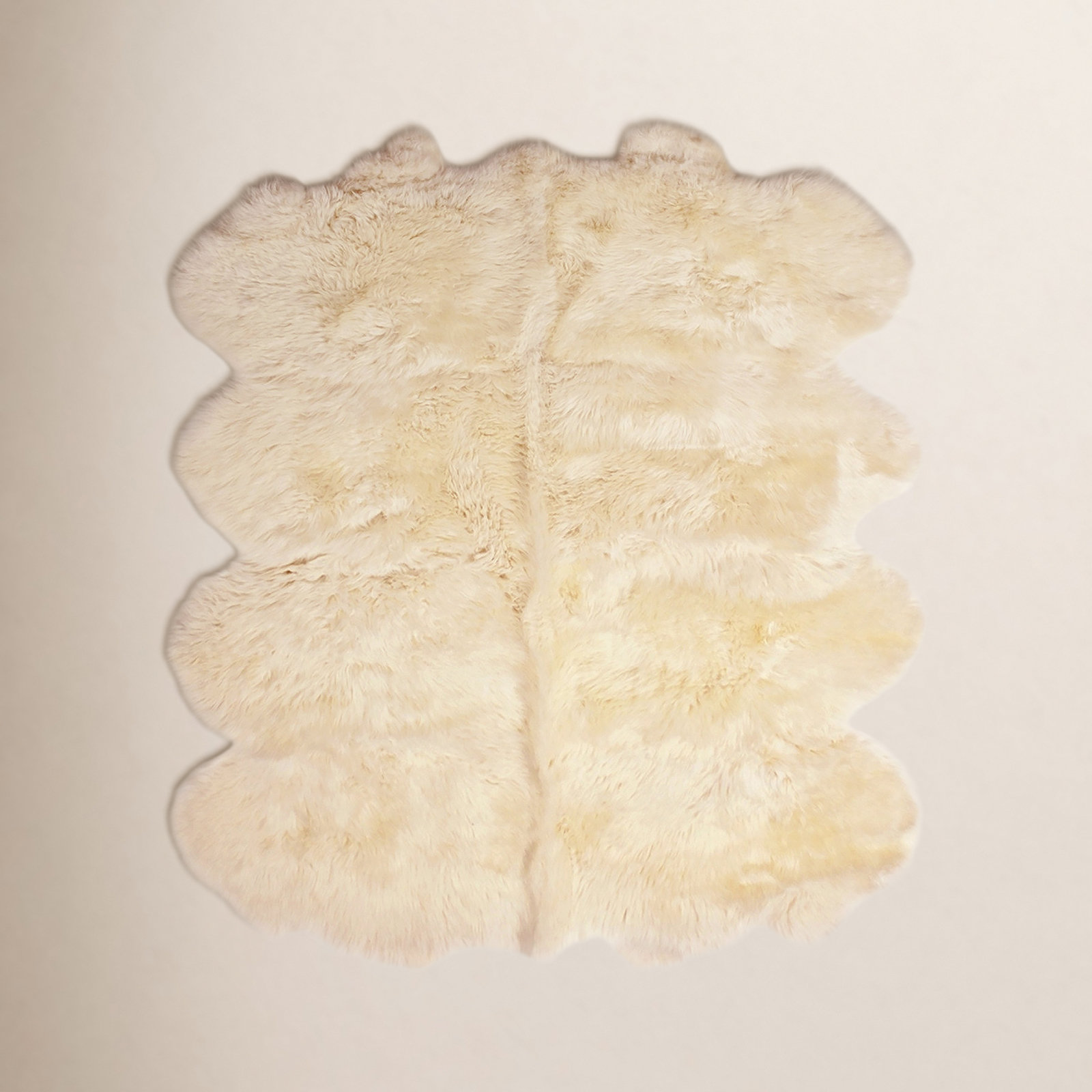 Fris Sheepskin Champagne Rug, Novelty 5'6" x 7'