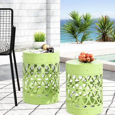 Élégante table de bout en métal pour l'extérieur, jolie décoration en fer, support thermolaqué, aucun assemblage requis, l 13,51 po x P 13,51 po x H 18,33 po x l 12,00 po x P 12,00 po