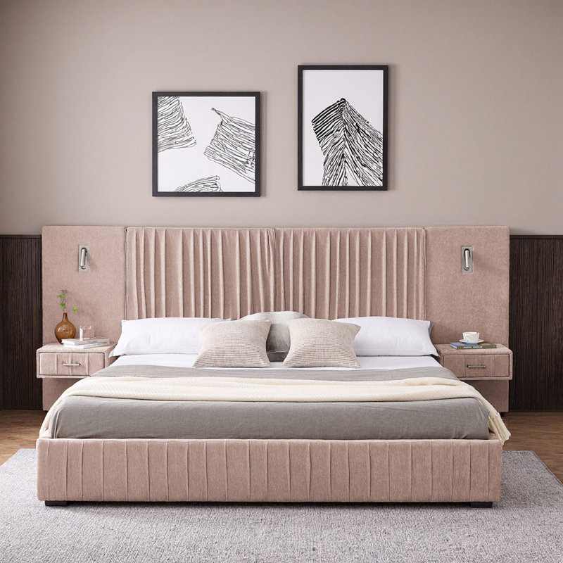 Cadre de lit plateforme très grand en chenille rose avec tête de lit, tables de chevet intégrées et lampes DEL réglables