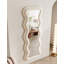 Miroir pleine grandeur 63 po x 24 po, miroir ondulé irrégulier, miroir de plancher arqué, miroir mural suspendu ou appuyé contre le mur pour la chambre à coucher, miroir en flanelle à cadre en bois