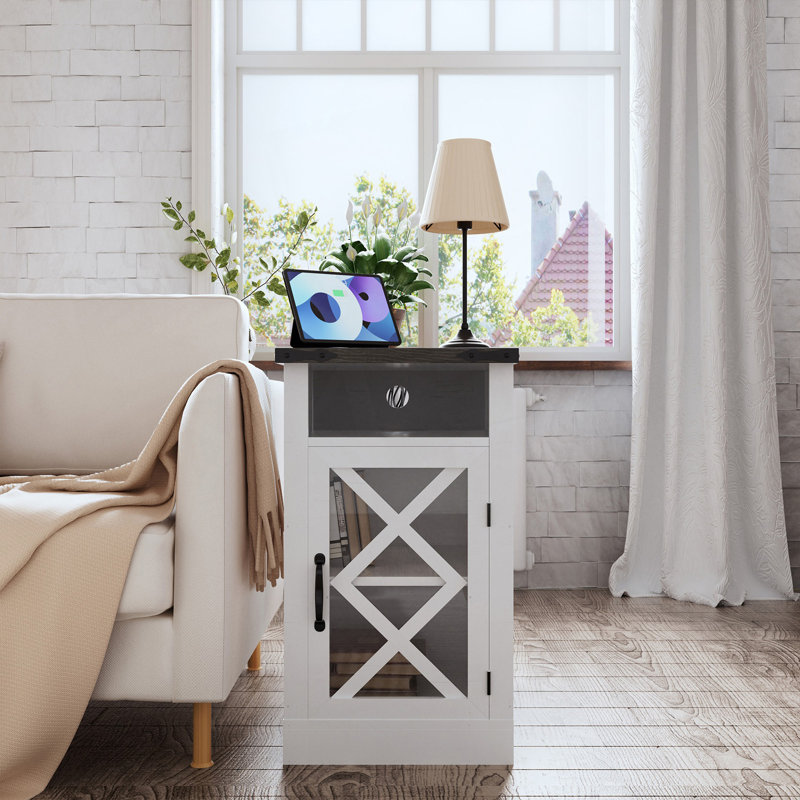 Table de bout Farmhouse avec station de charge, table de chevet rustique avec porte de grange et tablette réglable