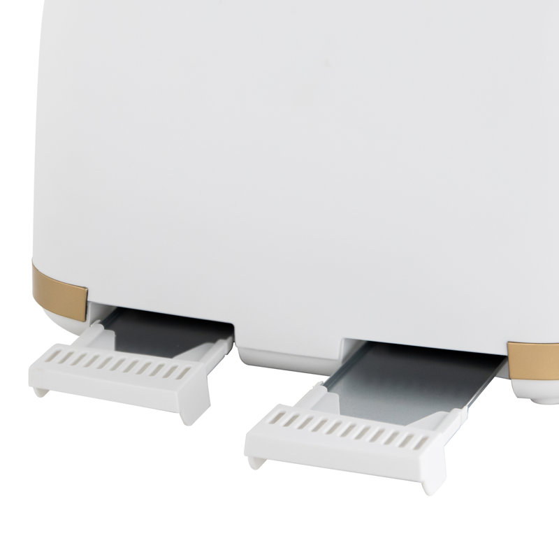 West Bend Timeless 4-Slice Toaster, in White/Gold