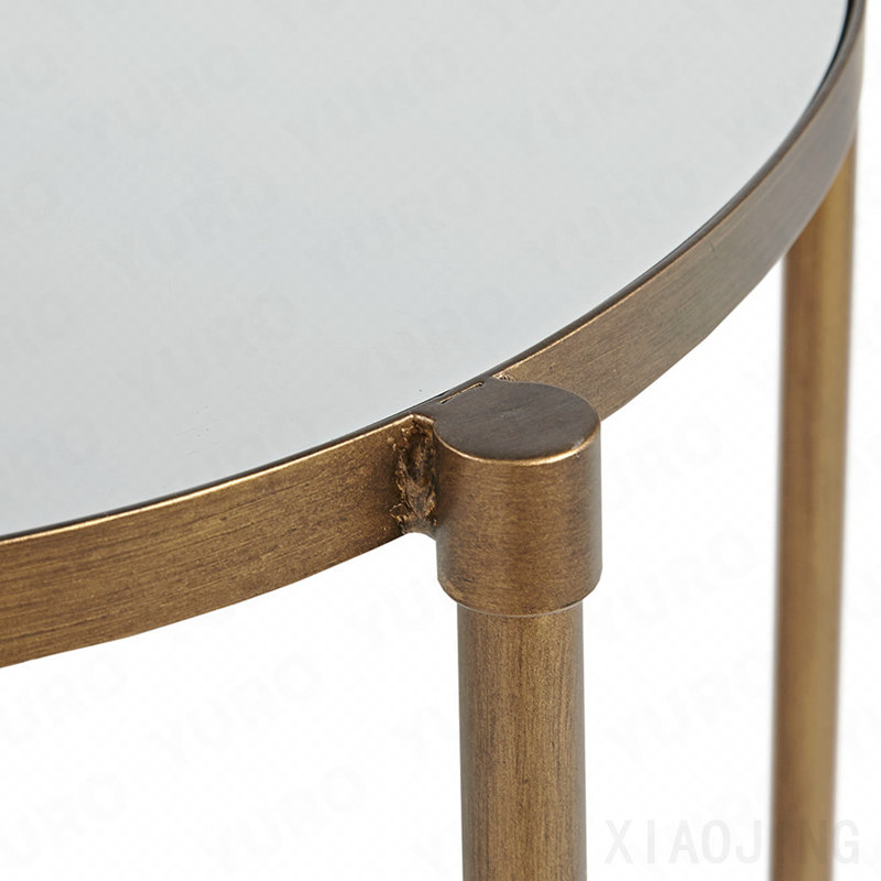 Table d'appoint ovale