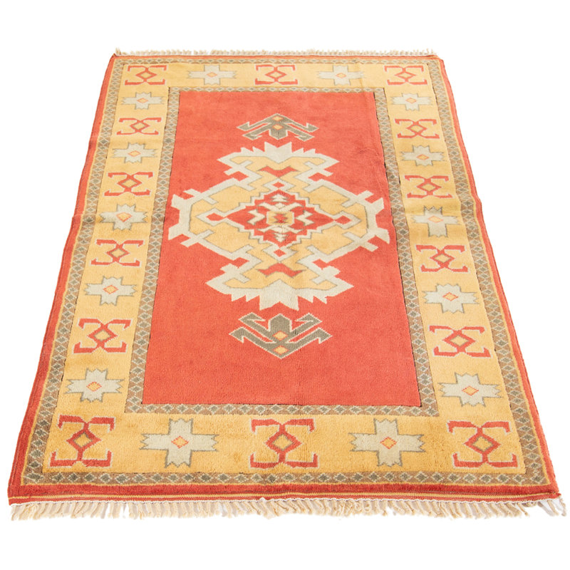 Tapis unique en laine noué à la main Anatolian beige et rouge de 5 pi 9 po x 7 pi 6 po années 1980 Zahid