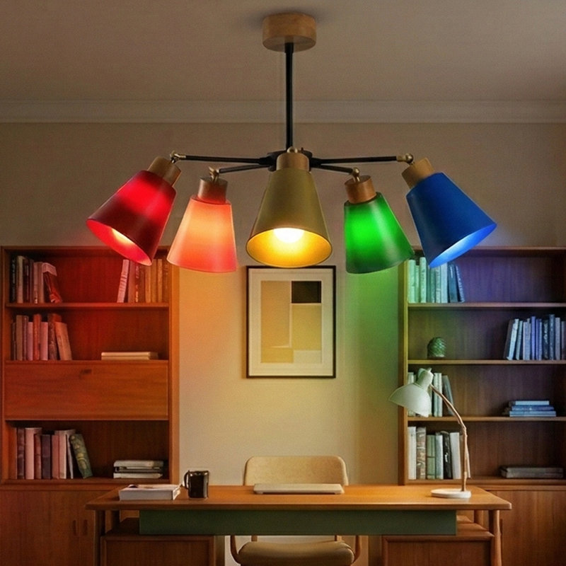 Lustre moderne multicolore à 5 lumières avec abat-jour en bois naturel Kallie