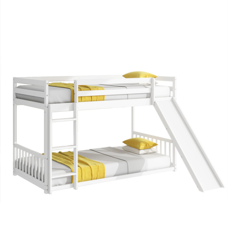 Lit superposé simple au-dessus d'un lit simple avec glissade, échelle, porte et barrières de sécurité, lit superposé pour enfants en bois de pin massif, finition blanche