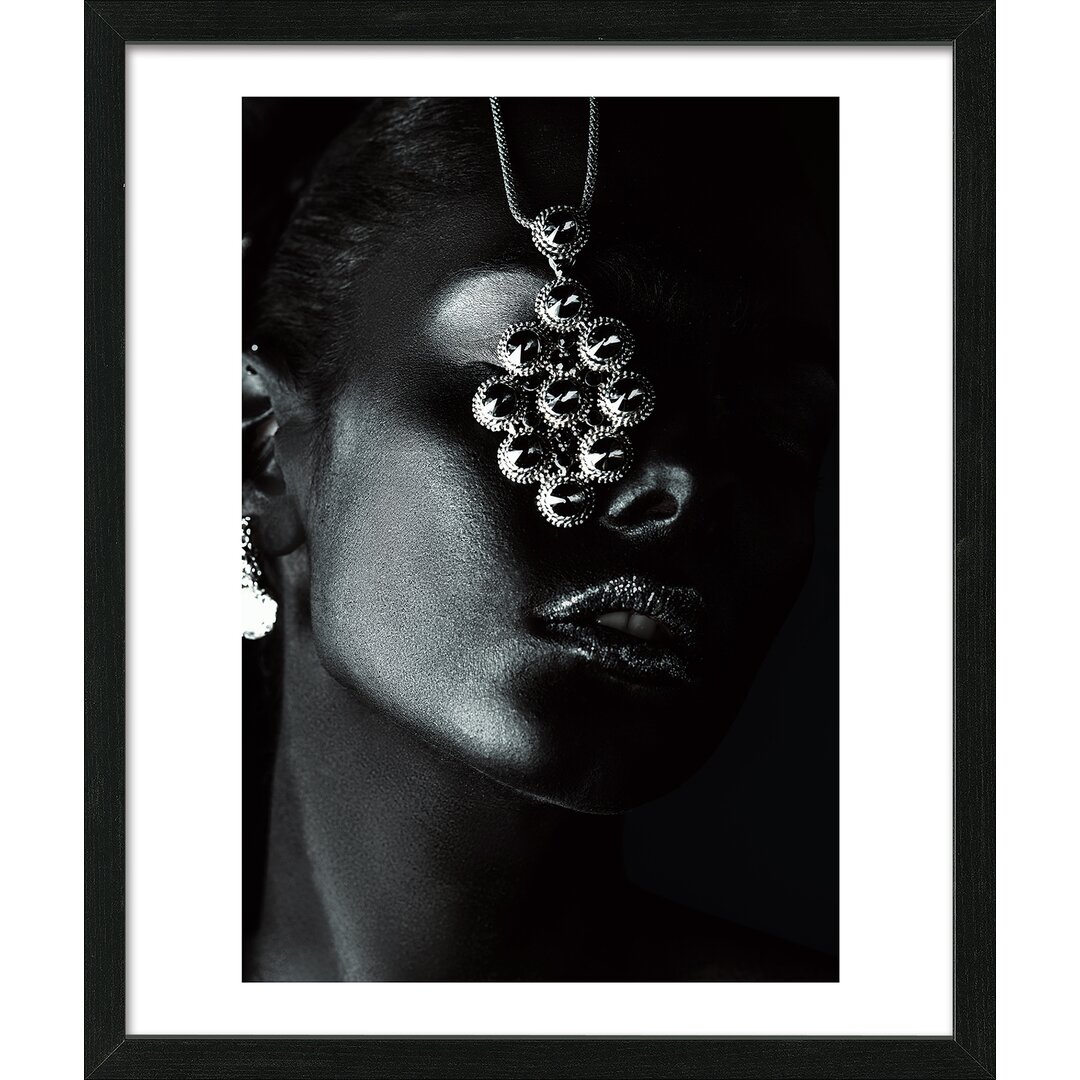 Gerahmtes Poster Black Jewelry Face II