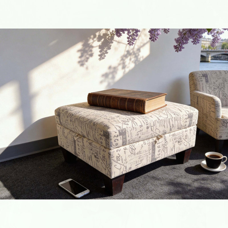 Repose-pieds avec rangement relevable
