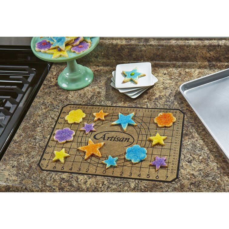 Tovolo Pro-Grade Sil Pastry Mat with Reference Marks for Baking