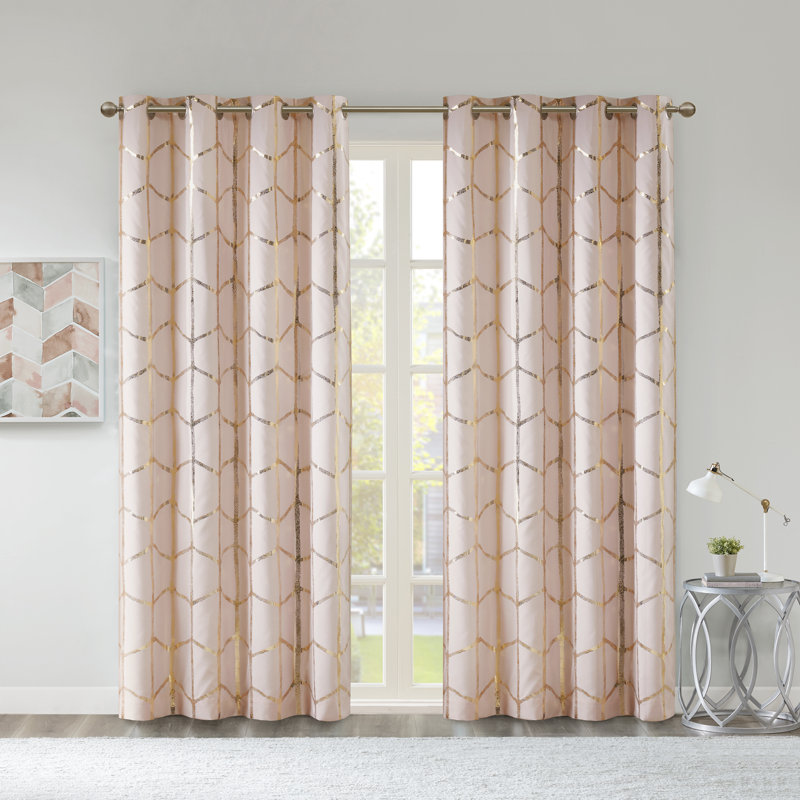 Panneau de rideau simple occultant avec œillets à motif géométrique Raina, Rosé / doré, l 50 po x L 63 po