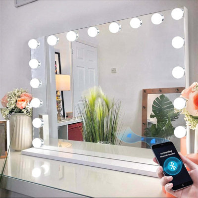 Demetrias Metal Rectangle Mirror