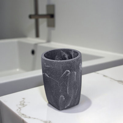 Cvetko Tumbler