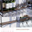16 bouteilles de vin et support mural en verre brun / noir