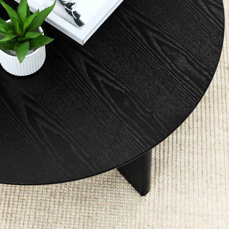 Table basse noire de 36 po avec structure gracieuse, s'adaptant à divers styles de 36 po, une construction stable et attrayante