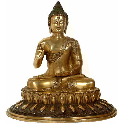 Bouddha bénissant de grande taille