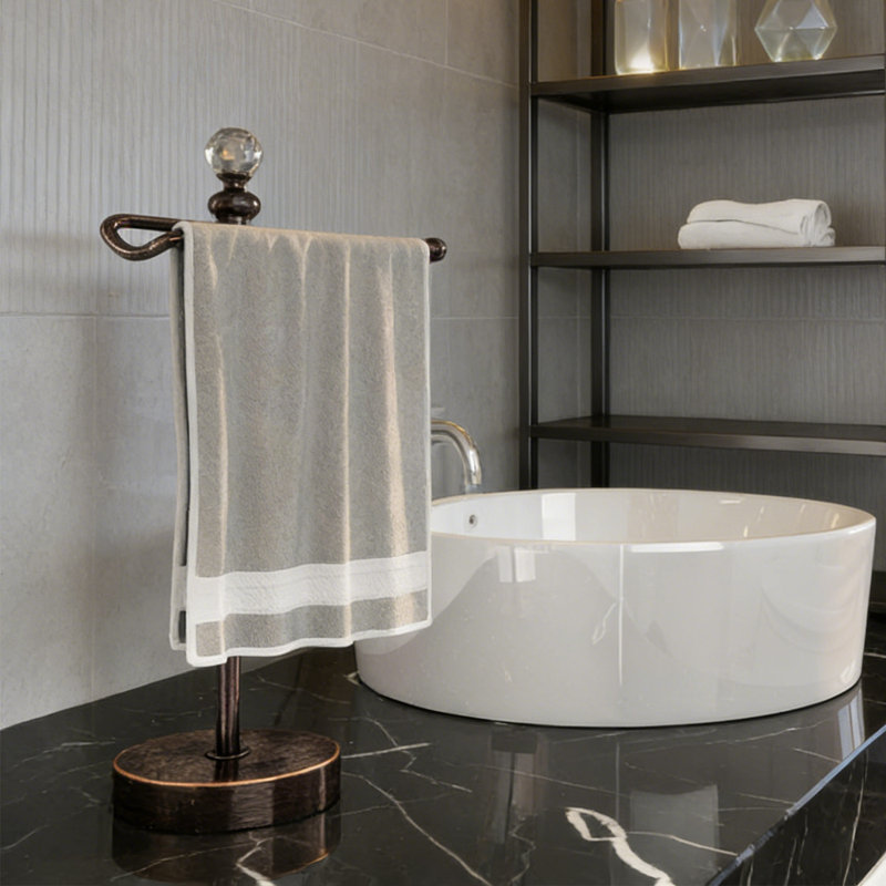 Porte-serviettes lourd avec accents boule de cristal et finition bronze huilé pour la salle de bain et la cuisine