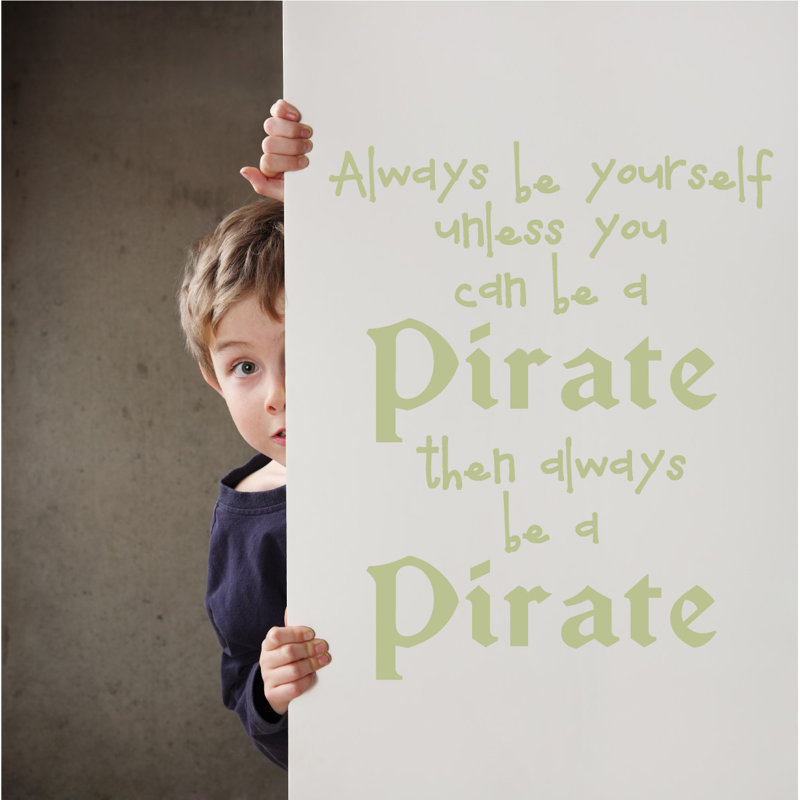 Décalcomanie murale toujours en pirate, H 38 po x l 31 po x P 0,01 po, Céladon