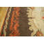 Grand tapis décoratif ivoire à motif floral d'influence européenne antique