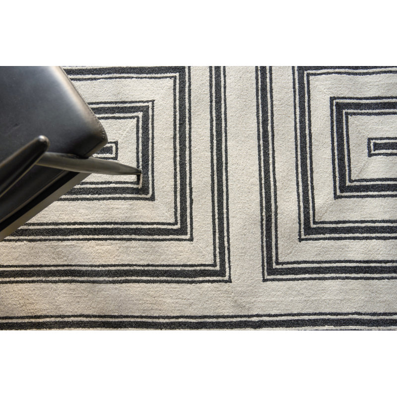 Studio hand-tufted New Zealand Wool Ivory/Black Area Rug, 12'X15'