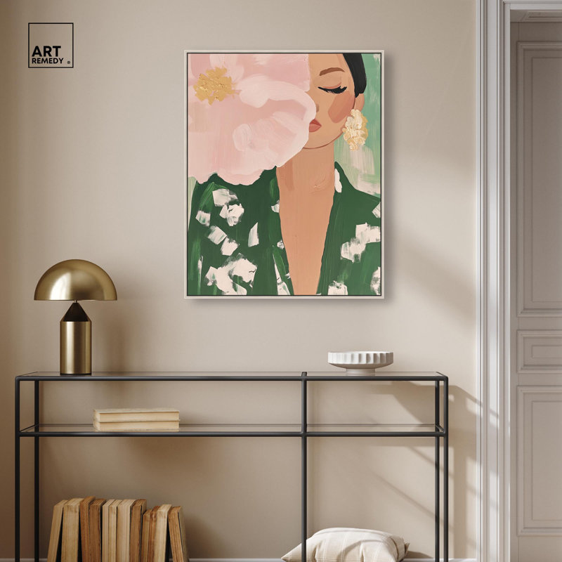 Toile Livia III par Art Remedy, H 21 po x l 17 po, Cadre flottant, Argent argent