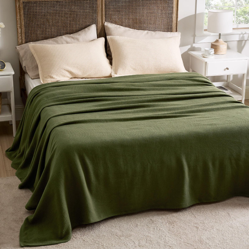 Bedsure 100% Cotton Blanket Soft Cozy Textured Herringbone Woven Blanket for All Seasons, Queen, Olive Green