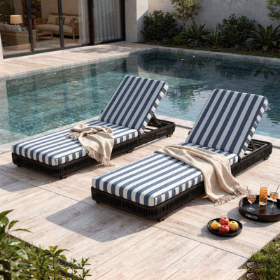 Ensemble de 2 chaises longues de piscine à dossier réglable, corde tissée et structure en fer avec coussin épais, chaise longue d'extérieur pour la piscine, la plage et la cour