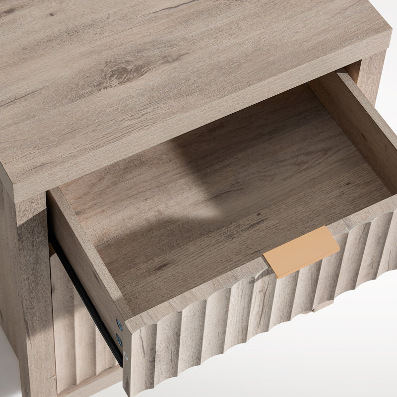 Table de chevet cannelée à 2 tiroirs avec prises intégrées Arrilla, Chêne gris-beige