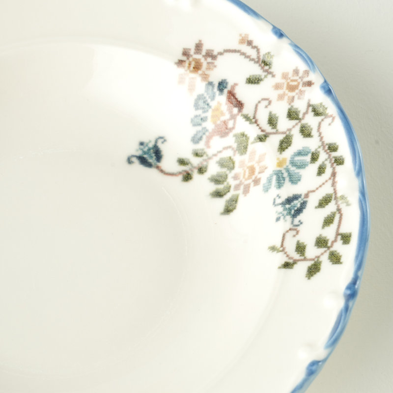 Assiette à salade rétro en porcelaine