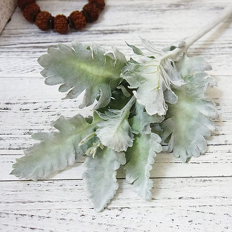 Chrysanthemum Leaf Arrangement