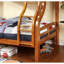 Finition en chêne de style transitionnel pour lit superposé simple au-dessus d'un lit double-1343839048