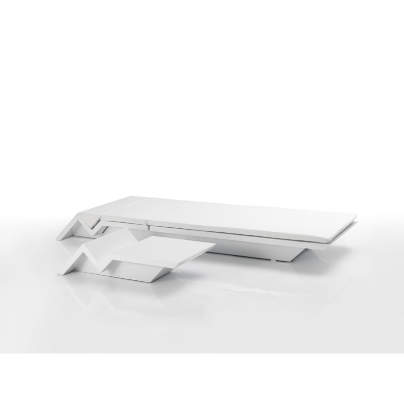 Rest Sun Plastic Coffee Table, White