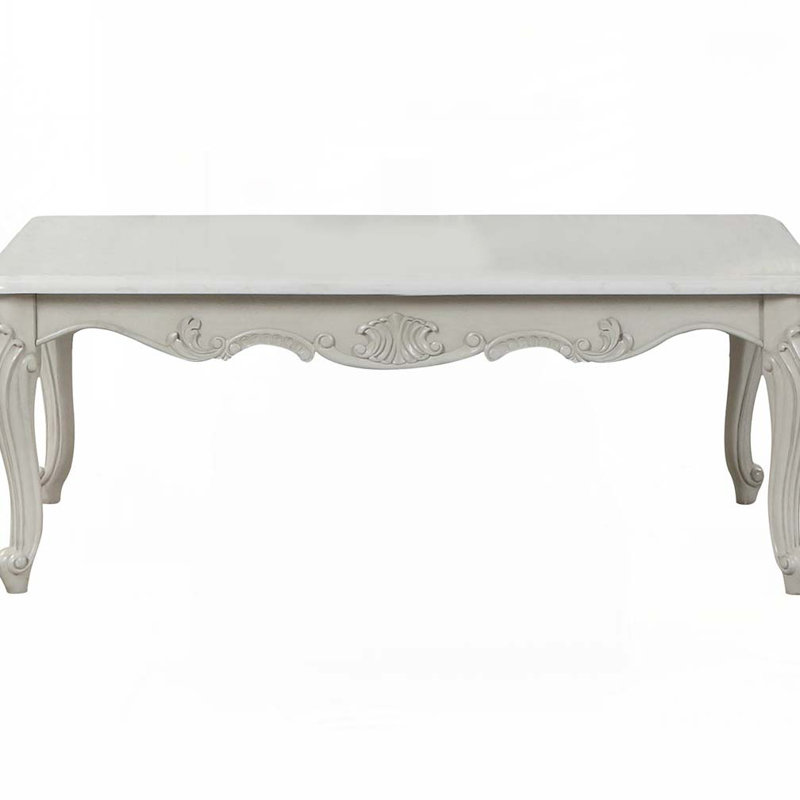 Table basse en bois avec 4 pieds