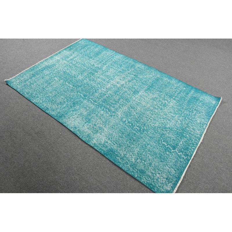 Authentique tapis turc rétro aux couleurs vives, parfait pour embellir les espaces de vie
