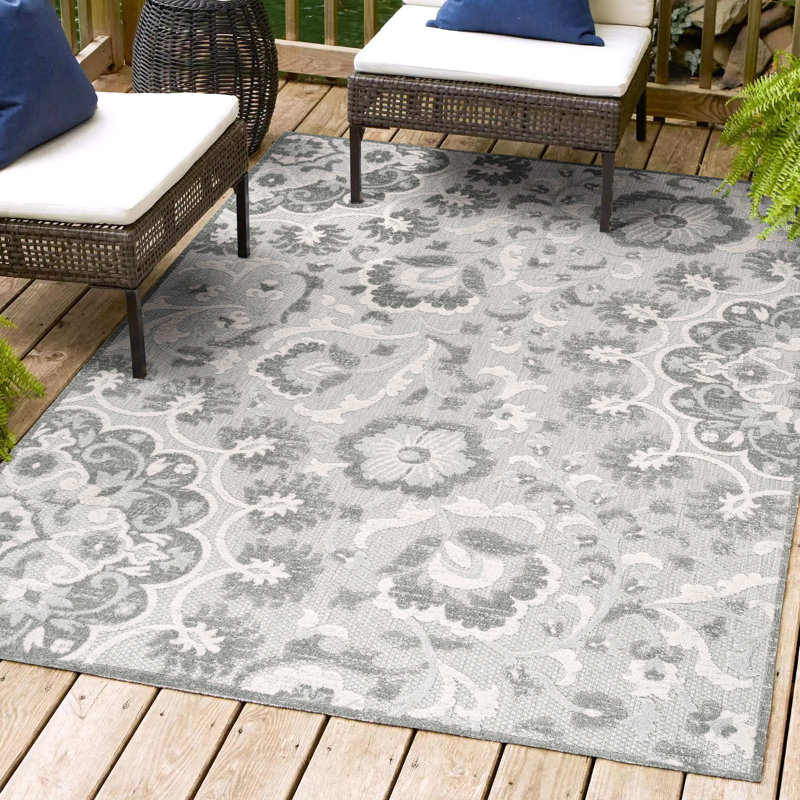 Isbell Modern Medallion High-Low Light Gray/Ivory Indoor/Outdoor Rug, Rectangle 4' x 6'