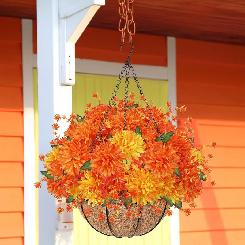 Panier suspendu à fleurs artificielles d'automne