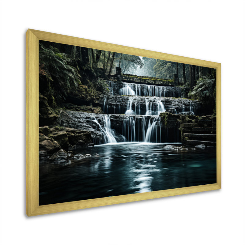 Cascade éternelle I - impression sur toile, H 12 po x l 20 po x P 1 po, Cadre doré