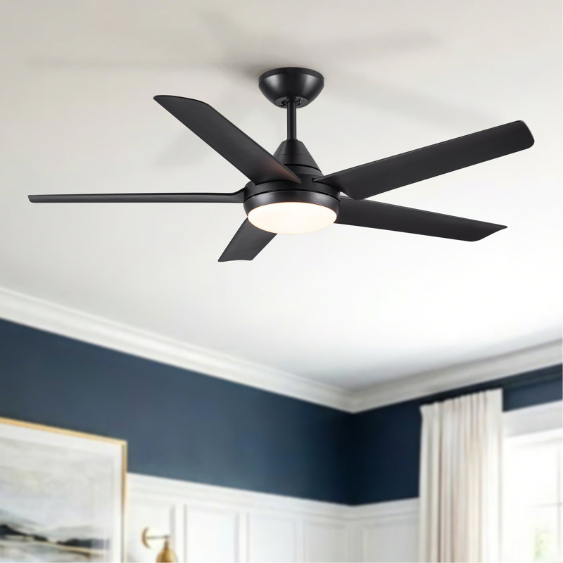 Ventilateur de plafond 48 "avec lumières et télécommande, ventilateur moderne noir mat, moteur à courant continu réversible, 6 vitesses, 3 ampoules à DEL à intensité variable, minuterie silencieuse pour le salon de la chambre à coucher