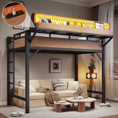 Structure de lit mezzanine en métal pour grand lit avec tablettes de rangement et panneau perforé, ports USB, lumières DEL, lit mezzanine robuste et sécuritaire, naturel