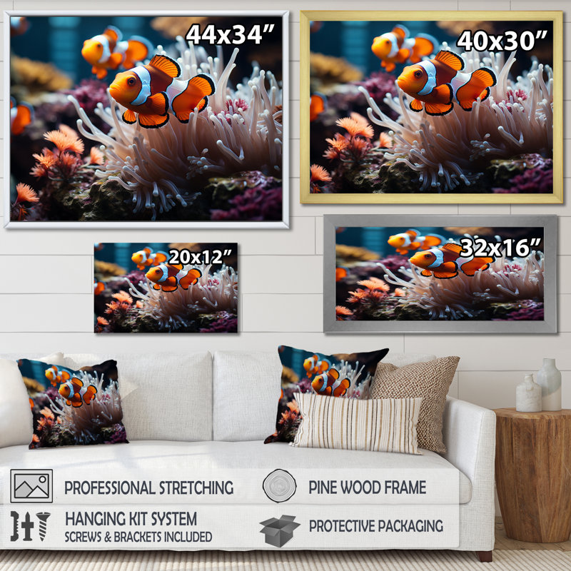 «Orange clownfish», art marin mural, Cadre simple noir, H 16 po x l 32 po x P 1 po