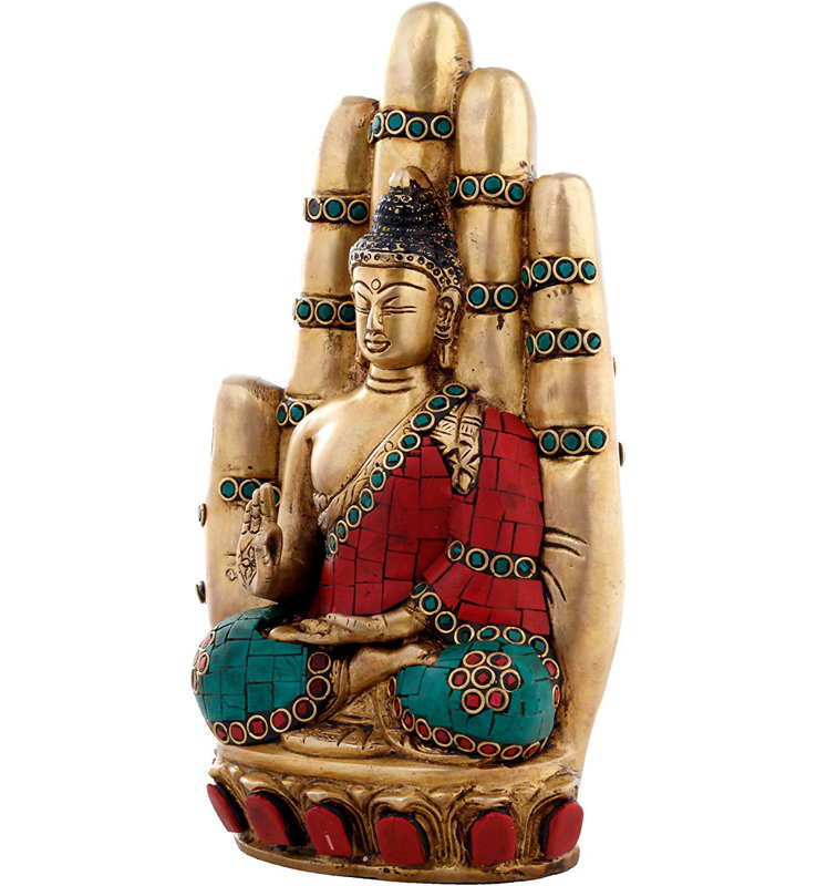 Bouddha assis sur fond de bénédiction