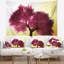 Tapisserie de fleurs en polyester dans une belle de jardin avec accessoires suspendus inclus-28489597