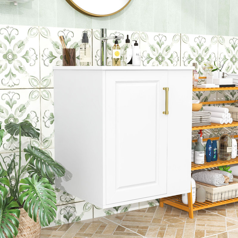 Armoire de salle de bain murale avec tablettes ouvertes, porte à fermeture douce et compartiments cachés