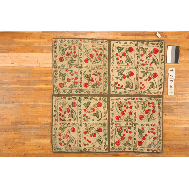 Antique American Hooked Rug Wool Ivory