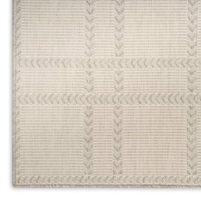 Manderella 4' x 6' Grey Modern Rug
