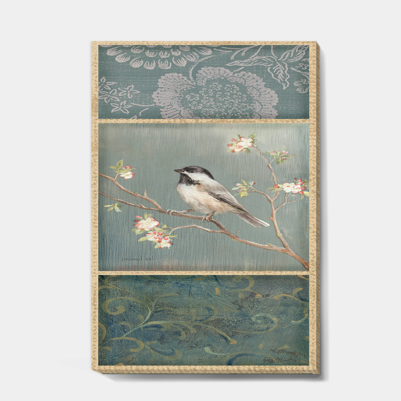 «Farmhouse Triptych of Blue Ornaments and Chickadee», reproduction d'art sur toile tendue, H 40 po x l 30 po x 1,5 po